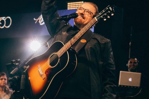 Magia do Natal de Nova Petrópolis traz o cantor Asaph Borba à Serra