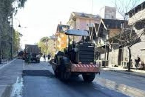 Secretaria de Obras atua na recuperação asfáltica de vias urbanas e estradas do interior
