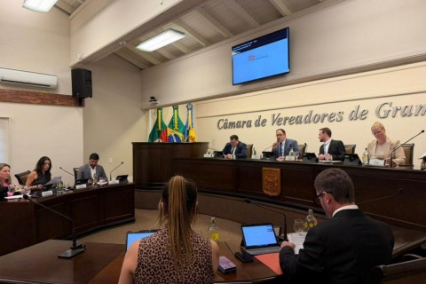 Câmara de Gramado inicia tramitação de matérias voltadas à memória, fiscalização e serviços públicos