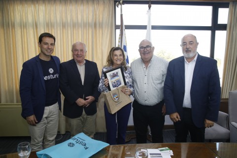 No Uruguai, Festuris formaliza convite ao governo de Maldonado