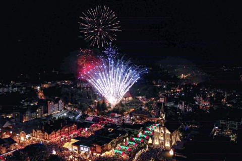 Réveillon em Gramado terá show na Rua Coberta e oito minutos de queima de fogos