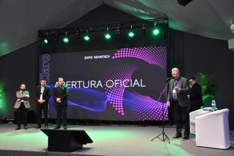 Administração Municipal participa da abertura da ExpoNovaTech 2025